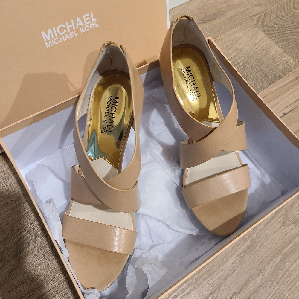 Michael Kors womens Sandals size 8M